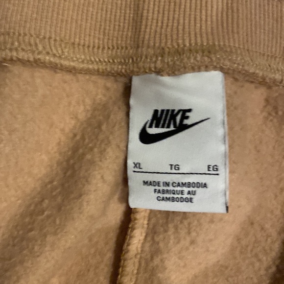 NWOT Beige Embroidered Nike Men’s XL Cotton Tapered Comfy Sweatpants - Picture 4 of 5